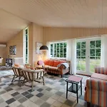 Beautiful House 1st Row To The Water 別荘 *