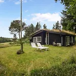 Beautiful House 1st Row To The Water *